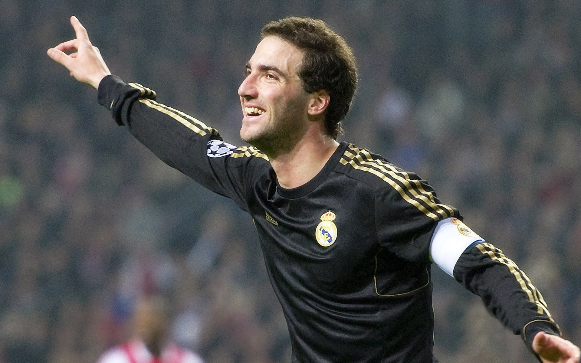 哈兰德的跑位数据被战术分析师反复研究,哈兰德脚下技术