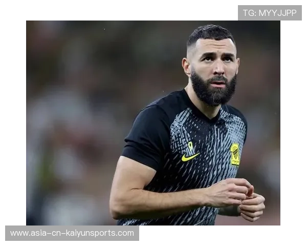 本泽马沙特新月的锋线领袖,首战如愿突破